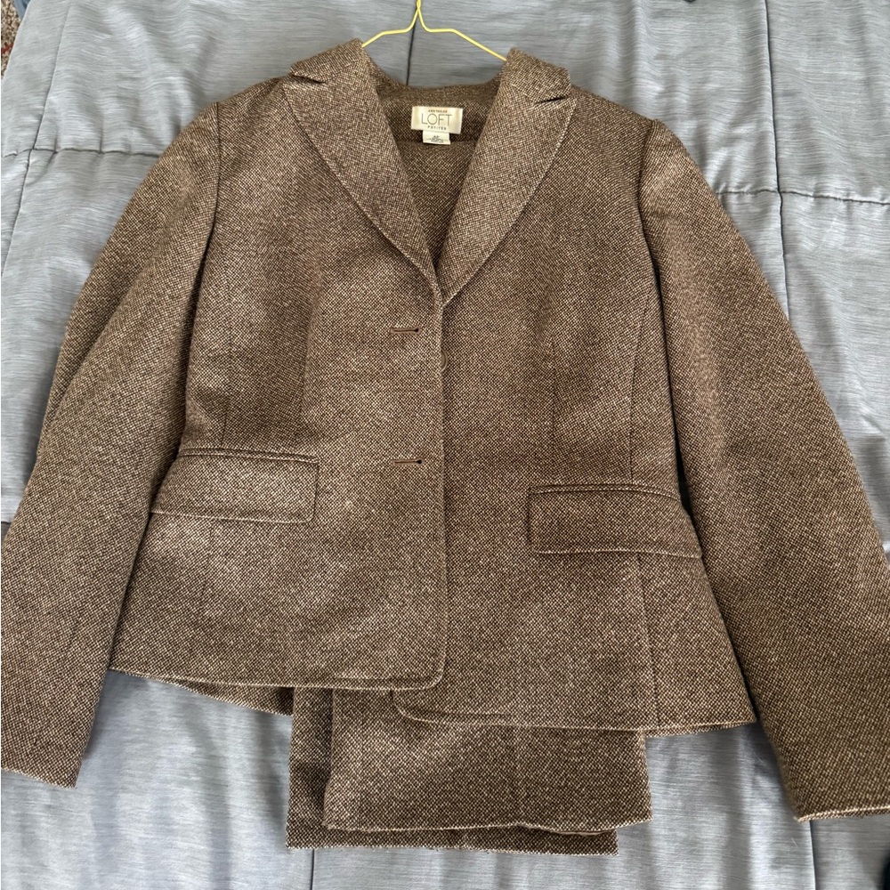 Ann Taylor Women’s pant suit